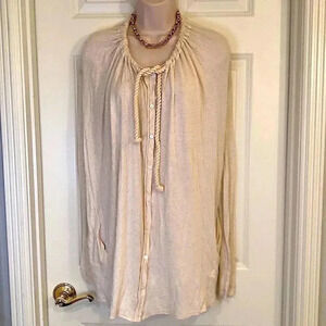 𝅺Three dots tan‎ long sleeve shirt size small